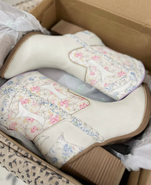 Mia Wenda White Floral Boot