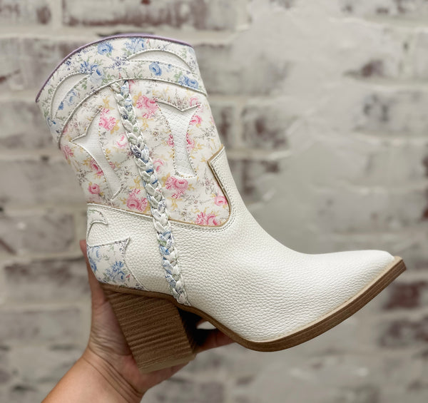 Mia Wenda White Floral Boot