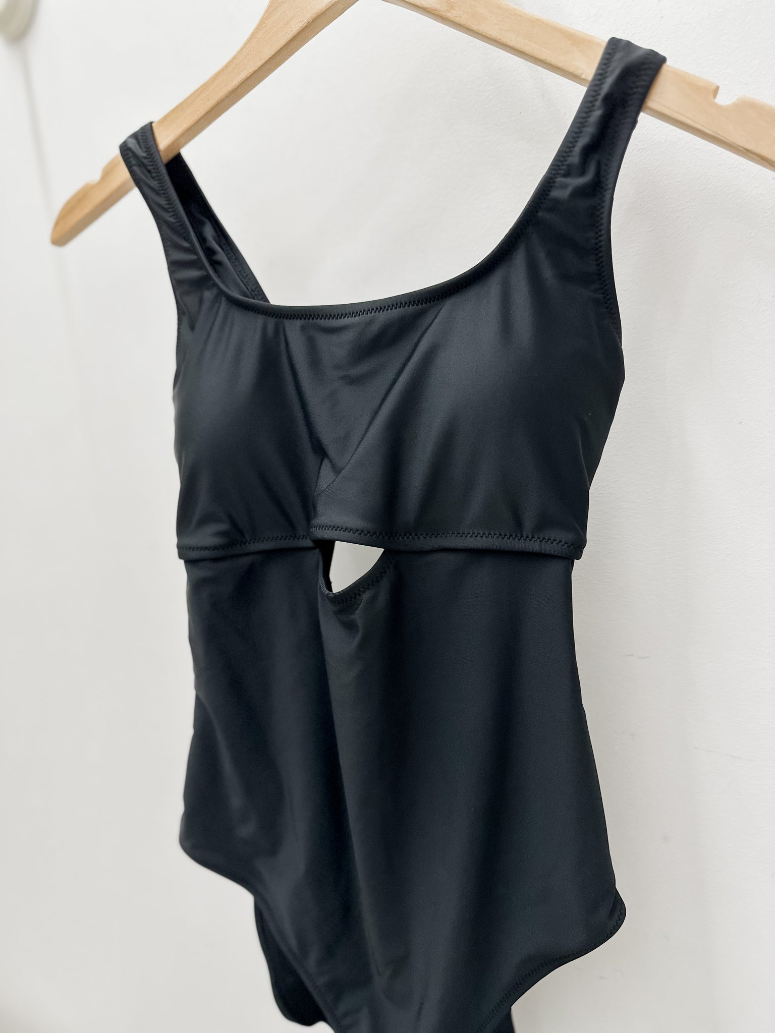 Cut Out One-Piece Swimsuit w/ Removable Bra Pads