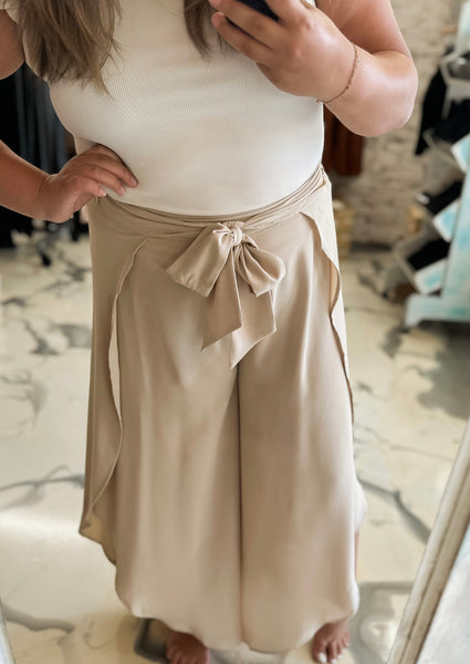 Tulip Hem Wide Leg Pants in Beige