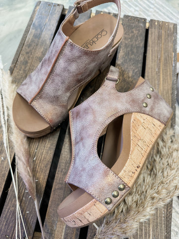 Carly Wedge in Bronze Metallic