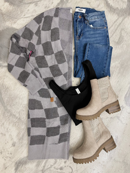 Fuzzy Checkered Cardi in Grey