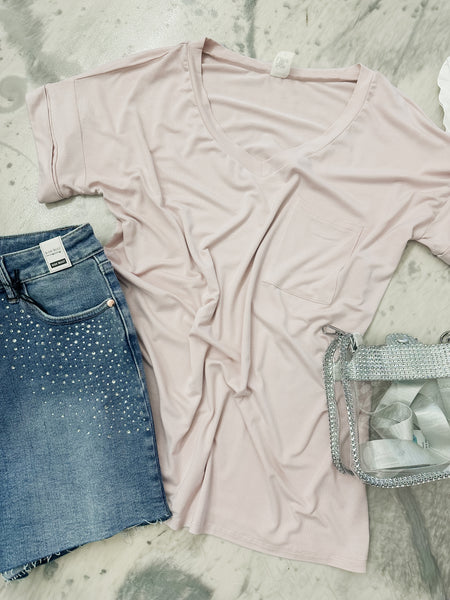 Pocketful of Basic Tee Rose