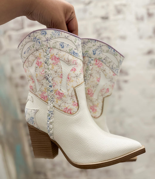 Mia Wenda White Floral Boot